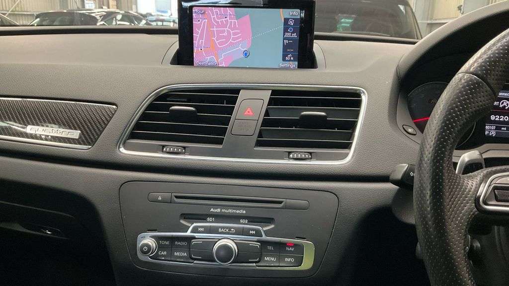 0 AUDI RS Q3 0 AUDI RS Q3