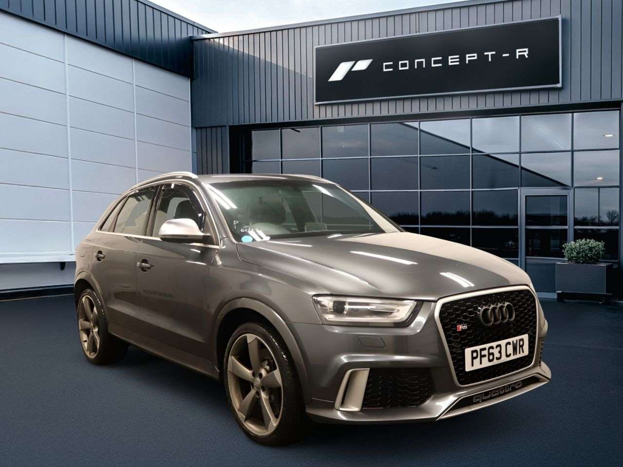 A 0 AUDI RS Q3 2.5 TFSI SUV 5dr Petrol S Tronic quattro Euro 5 (s/s) (310 ps) ***FULL SERV A 0 AUDI RS Q3 2.5 TFSI SUV 5dr Petrol S Tronic quattro Euro 5 (s/s) (310 ps) ***FULL SERV