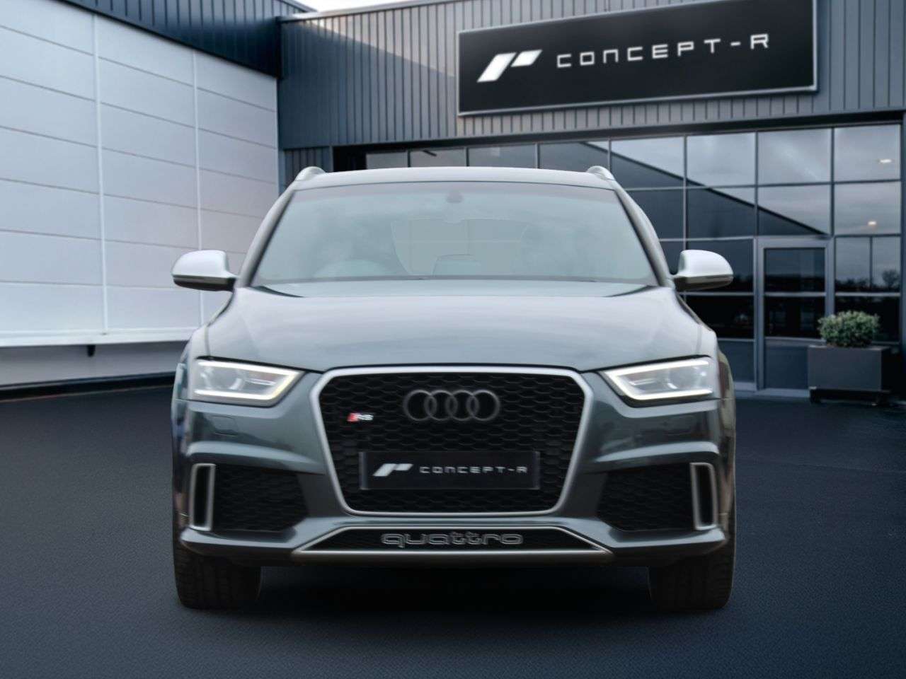 A 2014 AUDI RS Q3 2.5 TFSI SUV 5dr Petrol S Tronic quattro Euro 5 (s/s) (310 ps) ***FULL SERV A 2014 AUDI RS Q3 2.5 TFSI SUV 5dr Petrol S Tronic quattro Euro 5 (s/s) (310 ps) ***FULL SERV