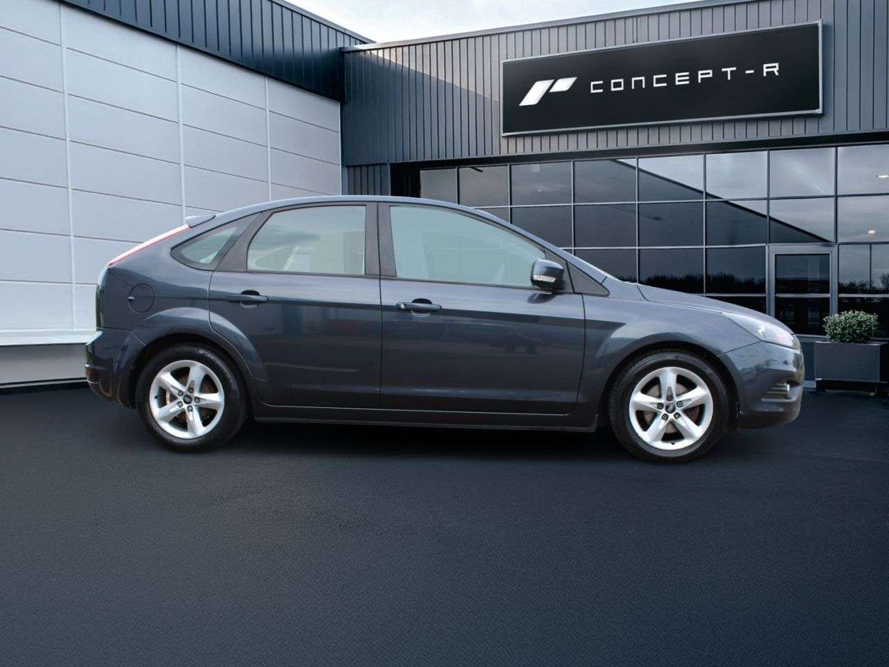 A 2008 FORD FOCUS 1.6 Zetec Hatchback 5dr Petrol Manual (161 g/km, 99 bhp) ***FULL SERVICE HI A 2008 FORD FOCUS 1.6 Zetec Hatchback 5dr Petrol Manual (161 g/km, 99 bhp) ***FULL SERVICE HI