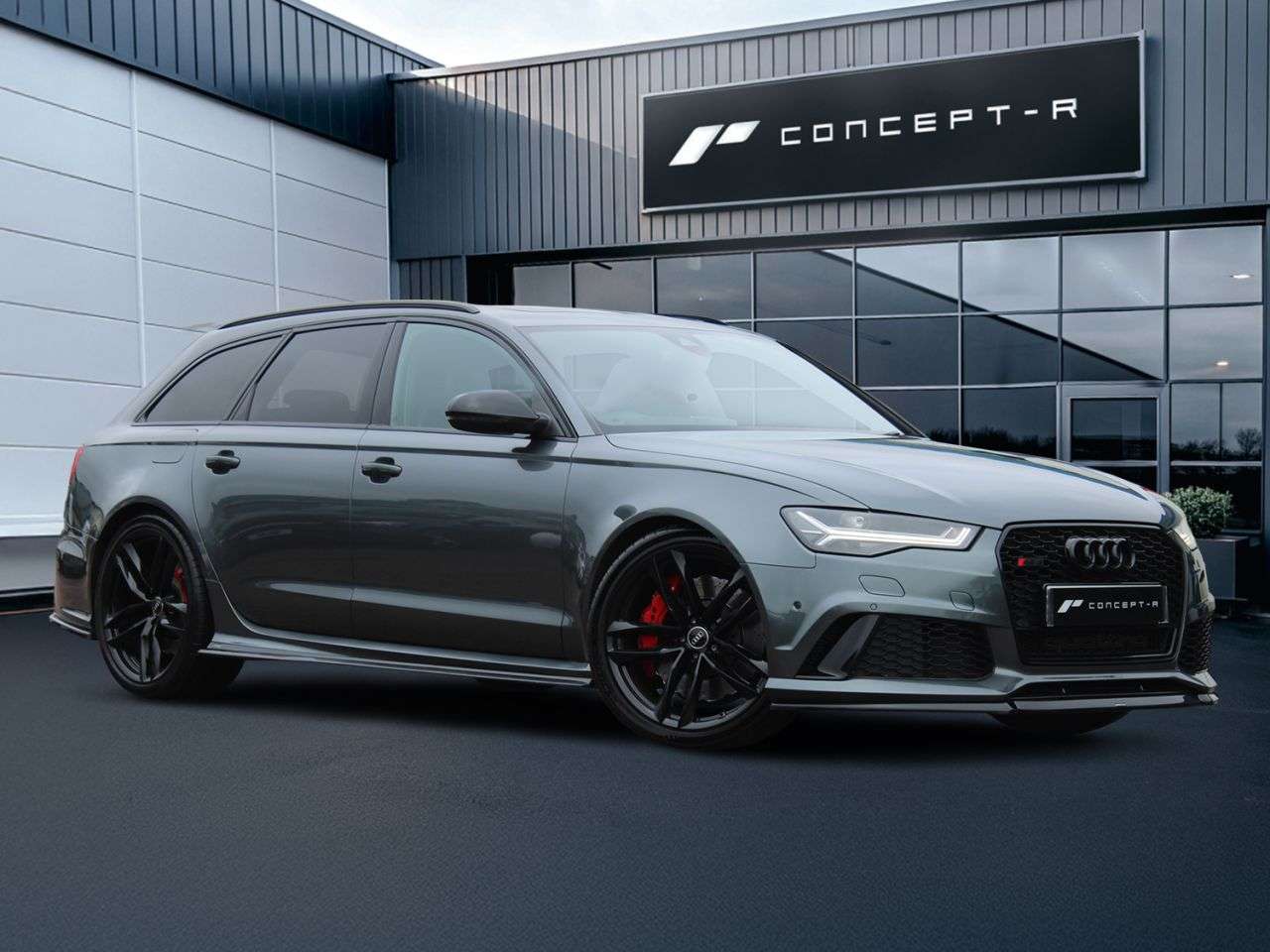 A 2015 AUDI RS6 AVANT 4.0 TFSI V8 Estate 5dr Petrol Tiptronic quattro Euro 6 (s/s) (560 ps) **ONL A 2015 AUDI RS6 AVANT 4.0 TFSI V8 Estate 5dr Petrol Tiptronic quattro Euro 6 (s/s) (560 ps) **ONL