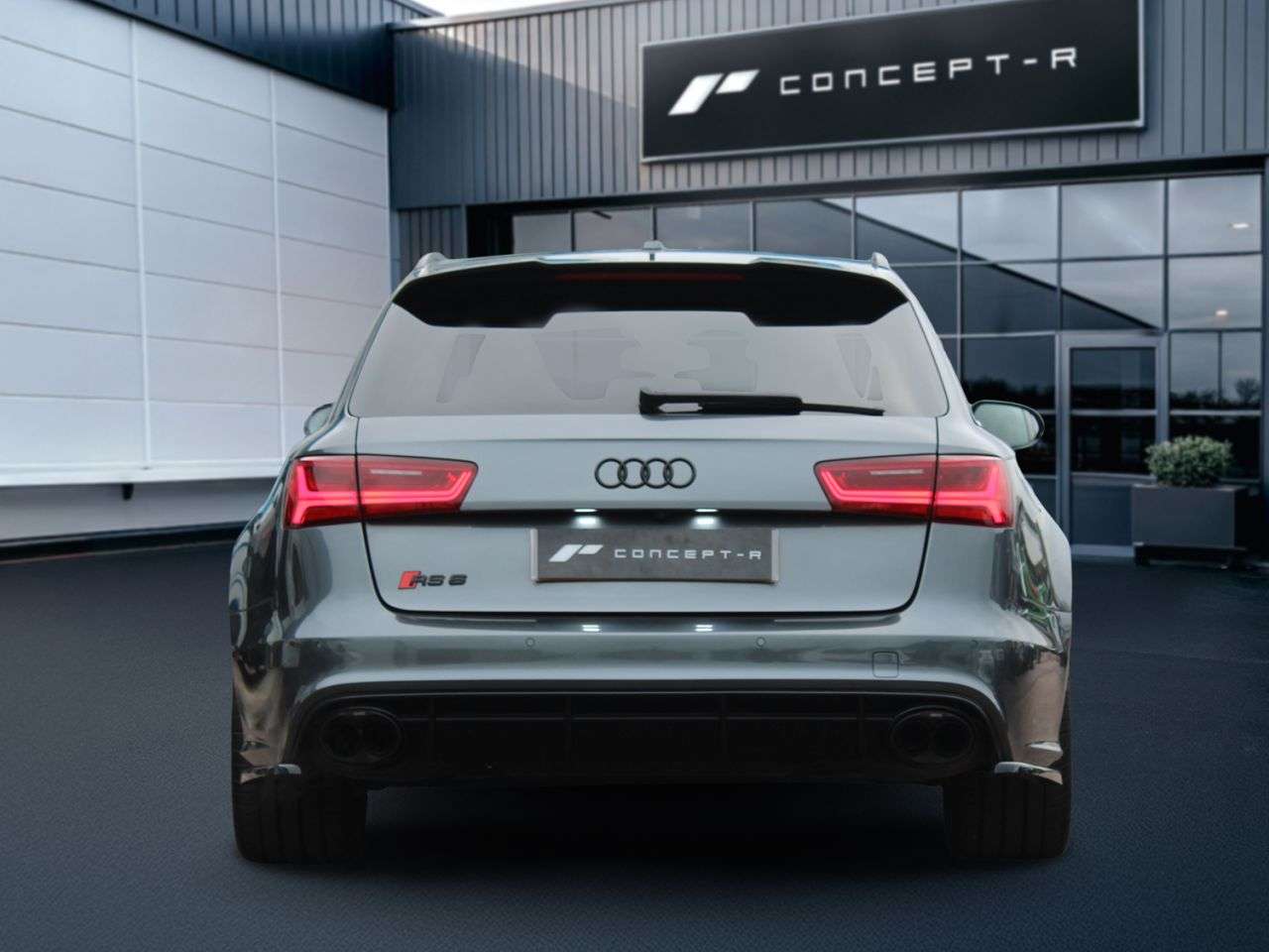 2015 AUDI RS6 AVANT 2015 AUDI RS6 AVANT