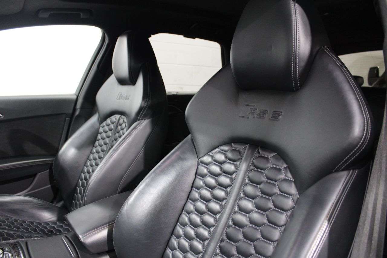 2015 AUDI RS6 AVANT 2015 AUDI RS6 AVANT