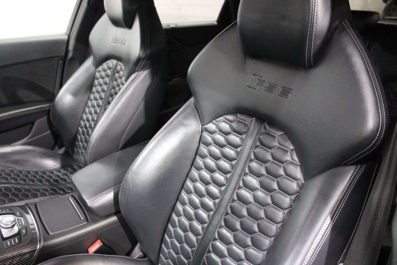 2015 AUDI RS6 AVANT 2015 AUDI RS6 AVANT