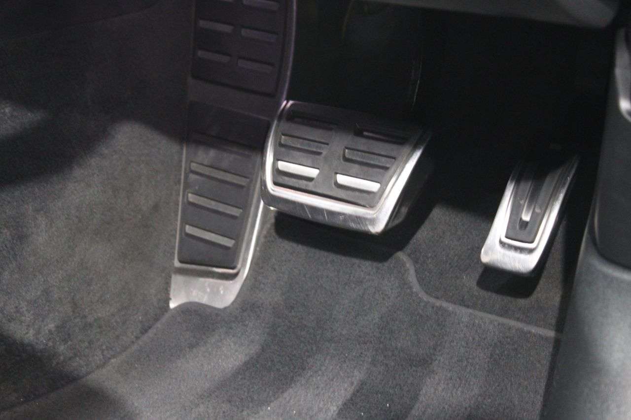 2015 AUDI RS6 AVANT 2015 AUDI RS6 AVANT