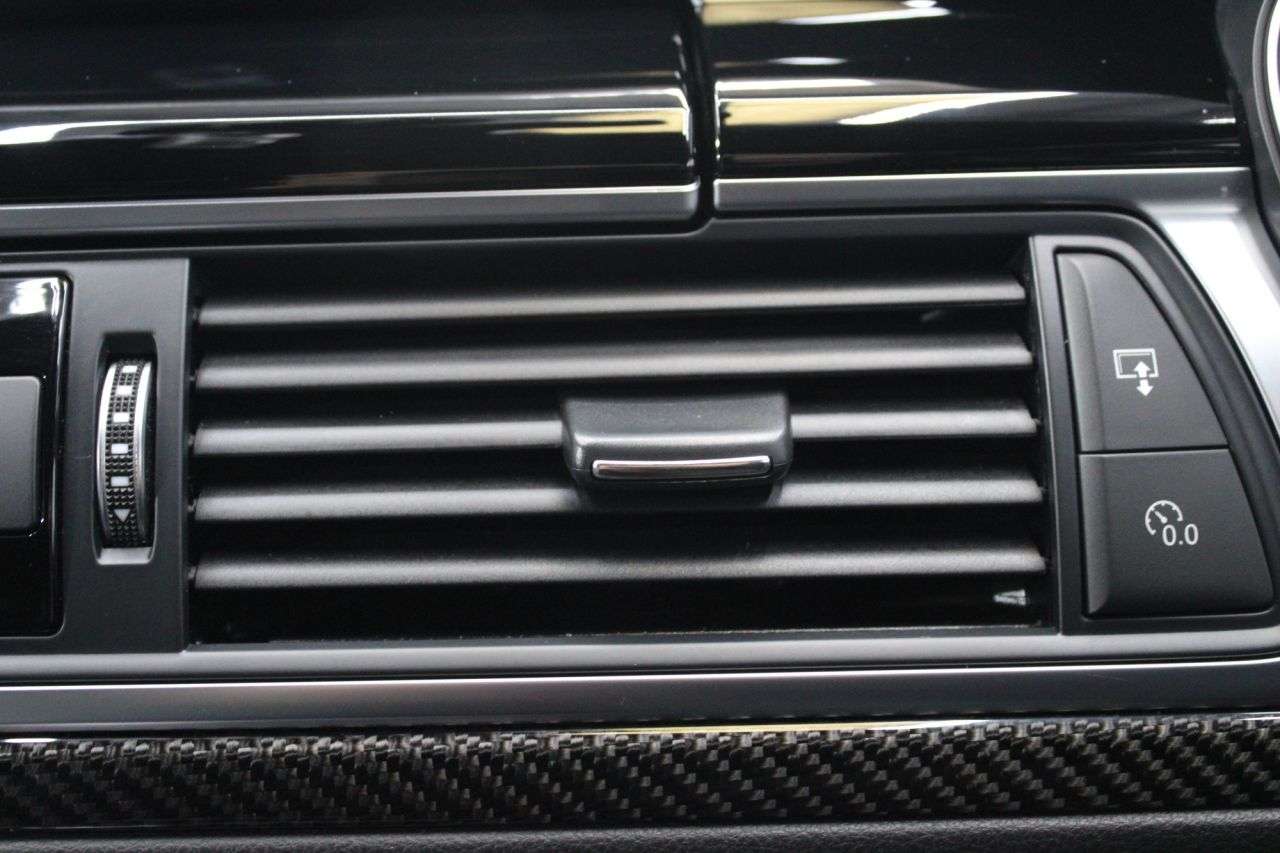 2015 AUDI RS6 AVANT 2015 AUDI RS6 AVANT