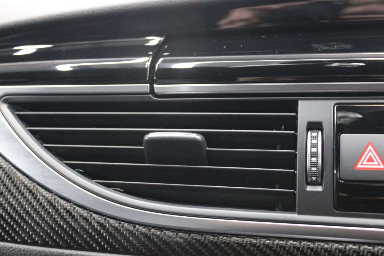 2015 AUDI RS6 AVANT 2015 AUDI RS6 AVANT