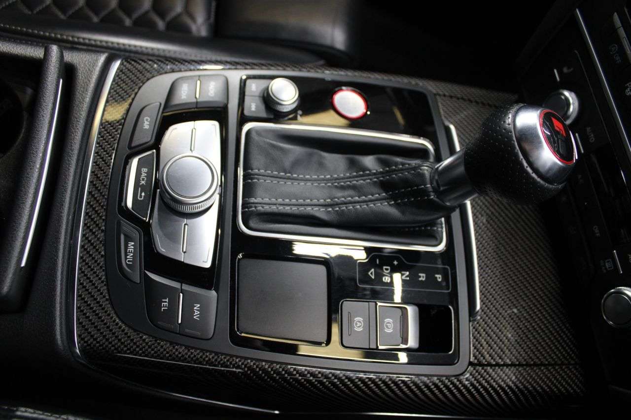 2015 AUDI RS6 AVANT 2015 AUDI RS6 AVANT