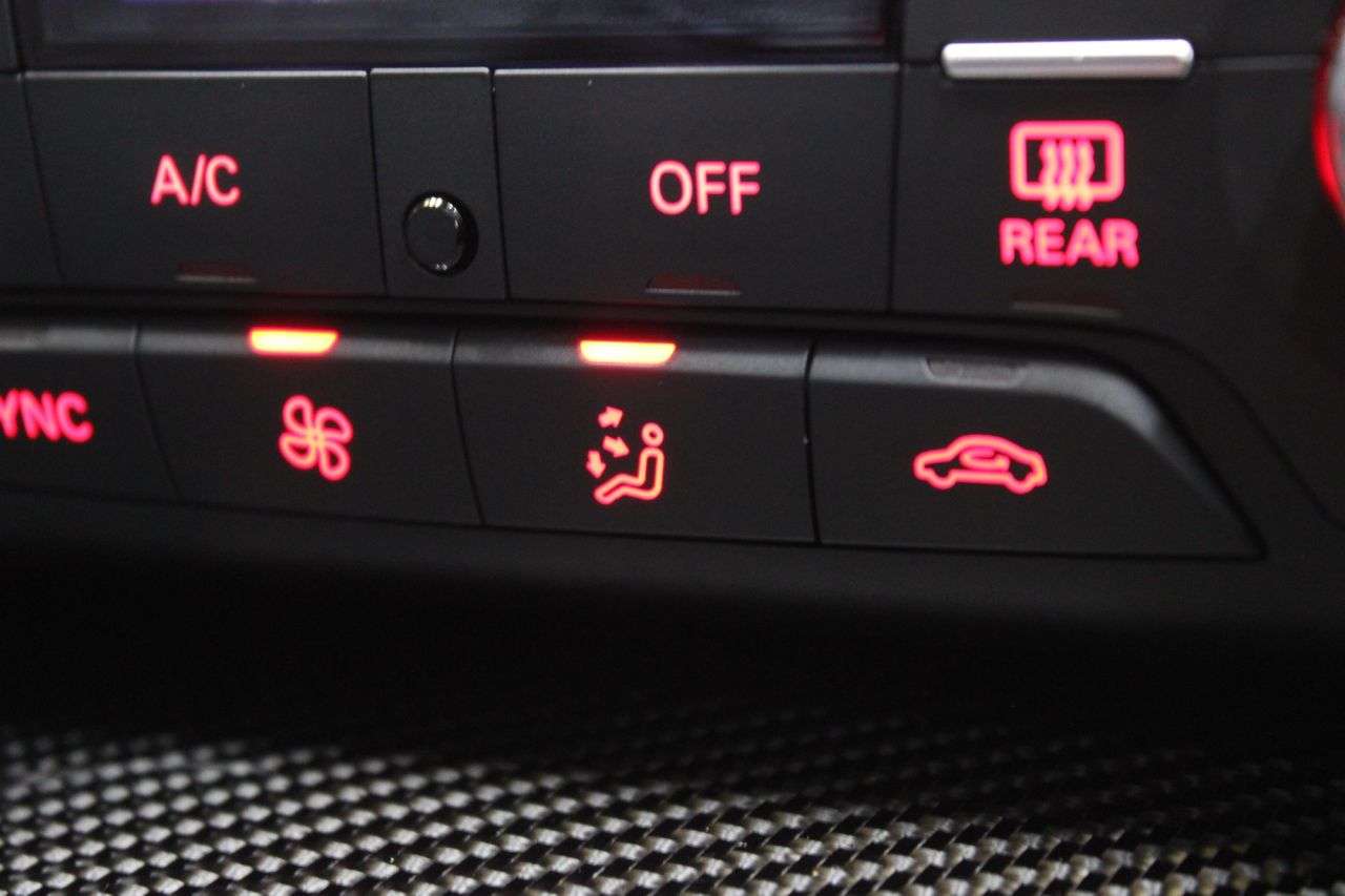 2015 AUDI RS6 AVANT 2015 AUDI RS6 AVANT