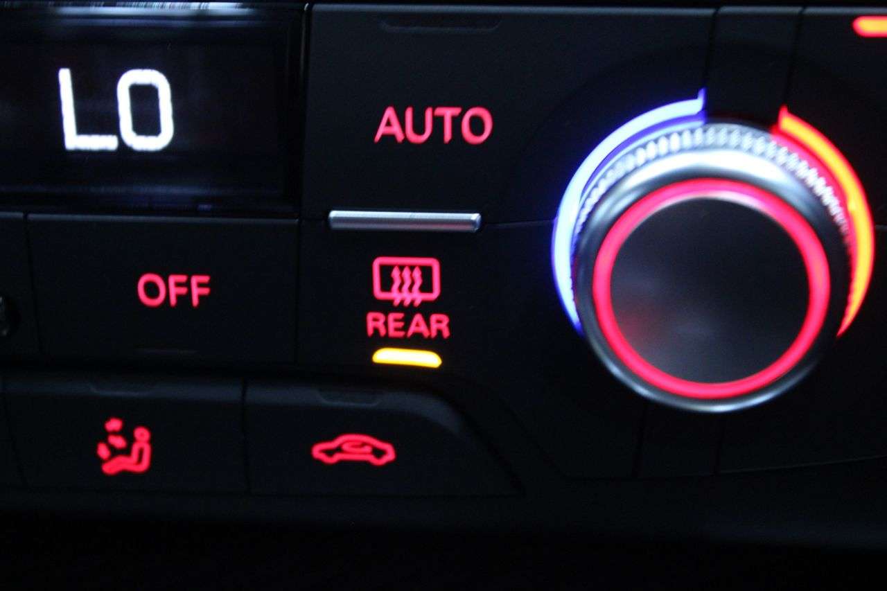 2015 AUDI RS6 AVANT 2015 AUDI RS6 AVANT