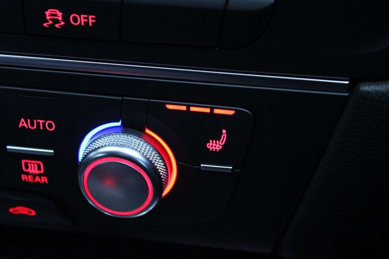 2015 AUDI RS6 AVANT 2015 AUDI RS6 AVANT