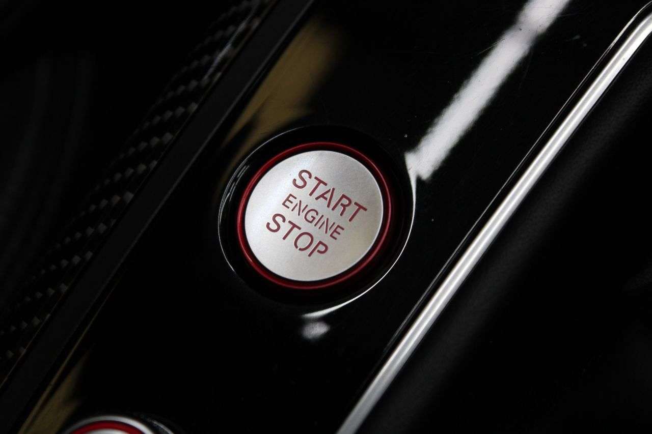 2015 AUDI RS6 AVANT 2015 AUDI RS6 AVANT