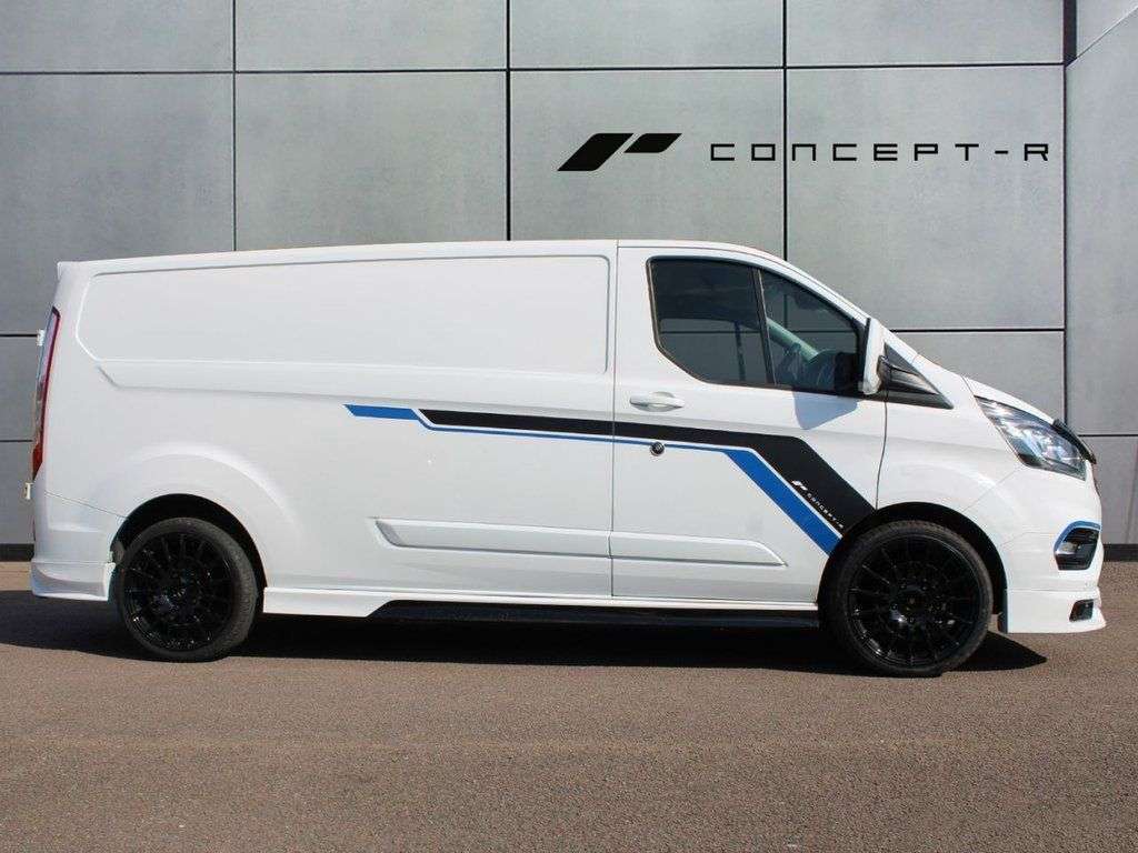 A 2021 FORD TRANSIT CUSTOM 2.0 300 EcoBlue Limited Panel Van 5dr Diesel Auto L2 H1 Euro 6 (s/s) (170 p A 2021 FORD TRANSIT CUSTOM 2.0 300 EcoBlue Limited Panel Van 5dr Diesel Auto L2 H1 Euro 6 (s/s) (170 p