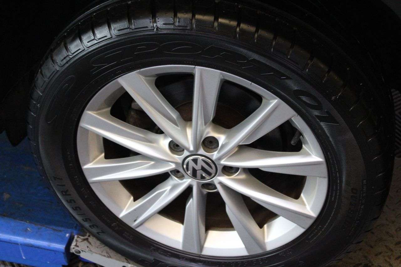 2011 VOLKSWAGEN TIGUAN 2011 VOLKSWAGEN TIGUAN