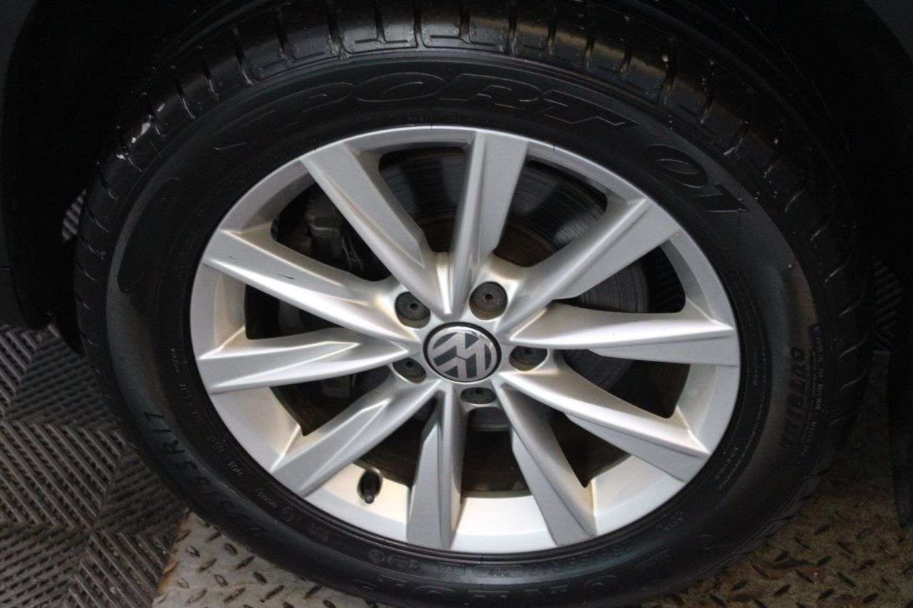 2011 VOLKSWAGEN TIGUAN 2011 VOLKSWAGEN TIGUAN