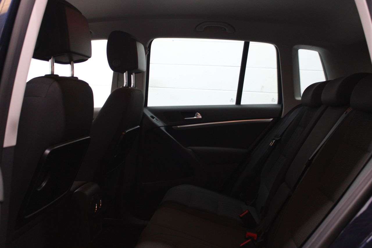 2011 VOLKSWAGEN TIGUAN 2011 VOLKSWAGEN TIGUAN