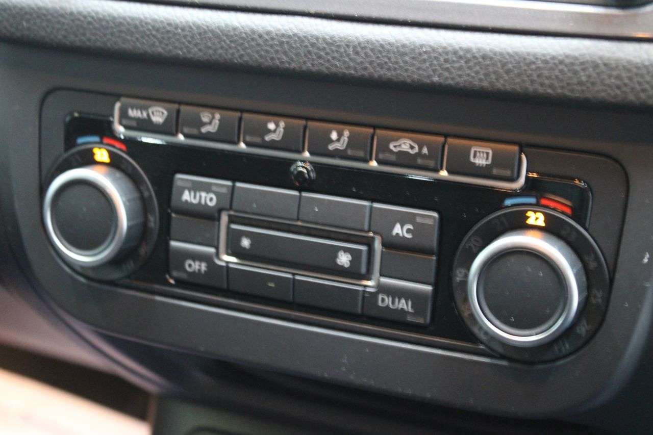 2011 VOLKSWAGEN TIGUAN 2011 VOLKSWAGEN TIGUAN