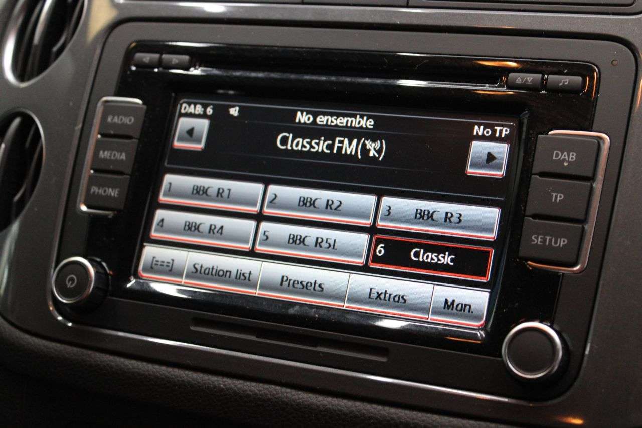 2011 VOLKSWAGEN TIGUAN 2011 VOLKSWAGEN TIGUAN