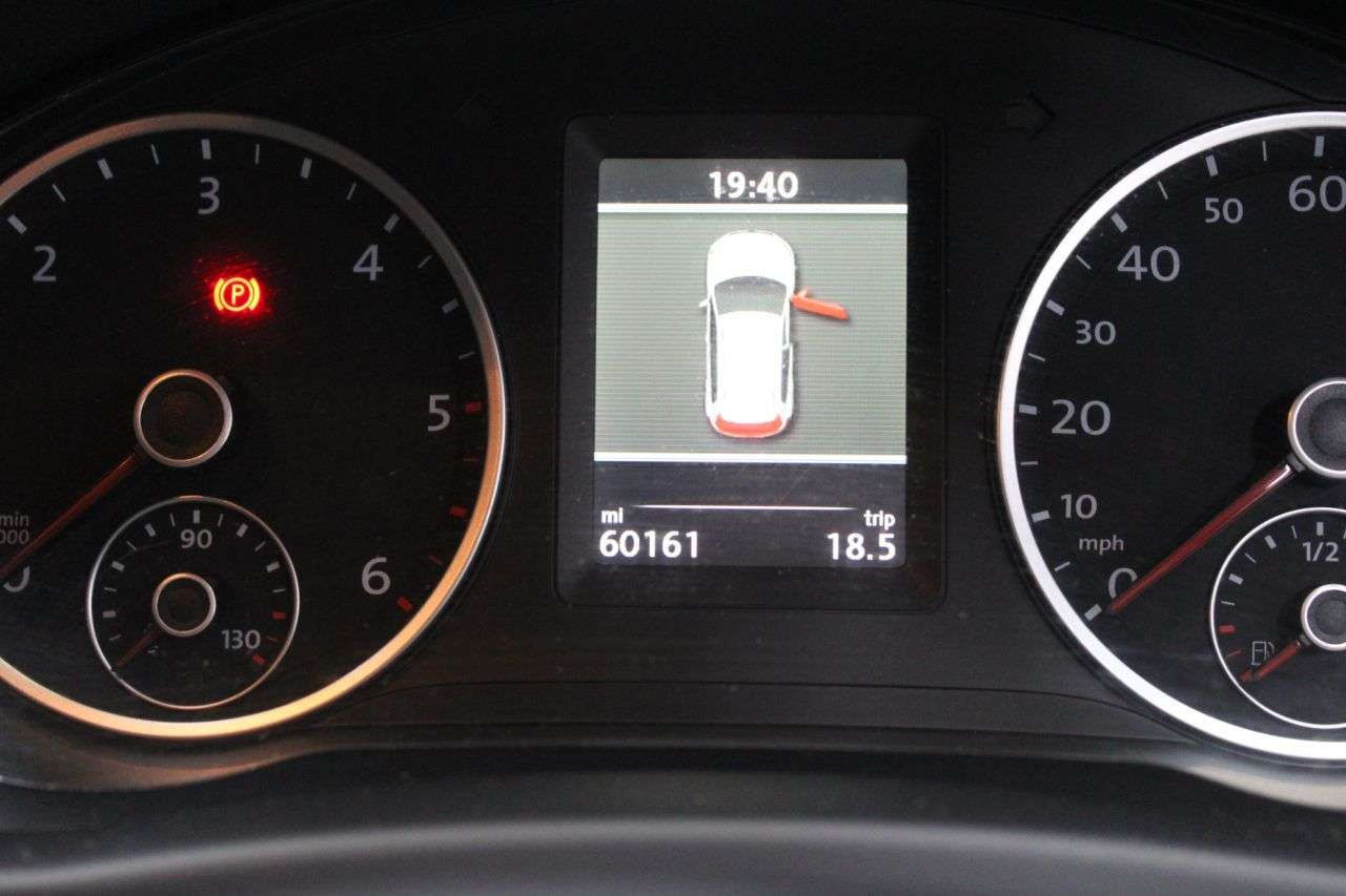 2011 VOLKSWAGEN TIGUAN 2011 VOLKSWAGEN TIGUAN