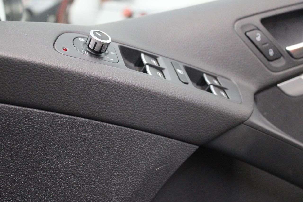 2011 VOLKSWAGEN TIGUAN 2011 VOLKSWAGEN TIGUAN