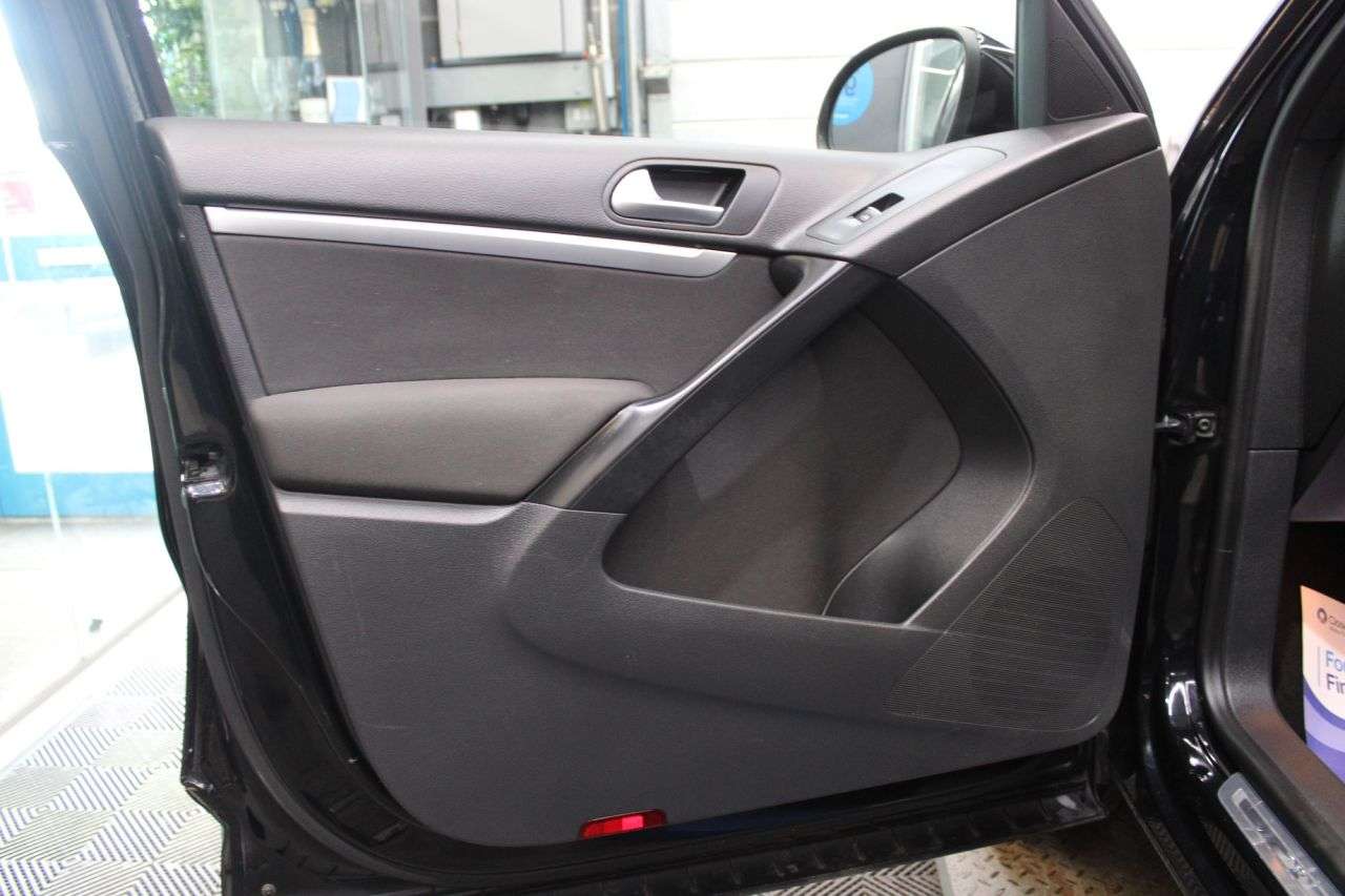 2015 VOLKSWAGEN TIGUAN 2015 VOLKSWAGEN TIGUAN