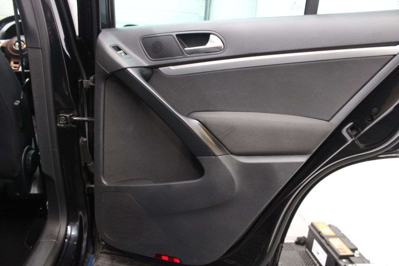 2015 VOLKSWAGEN TIGUAN 2015 VOLKSWAGEN TIGUAN