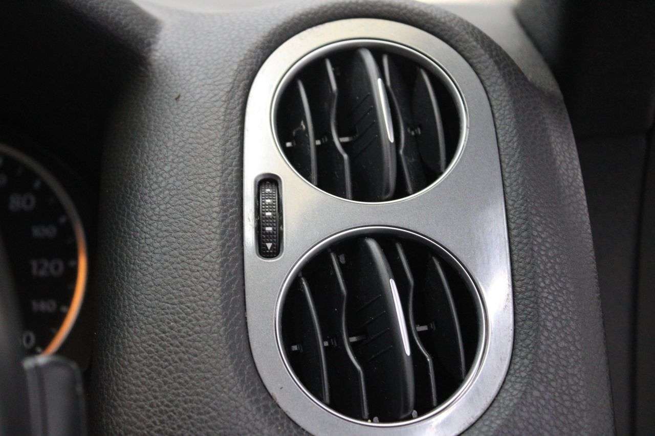 2015 VOLKSWAGEN TIGUAN 2015 VOLKSWAGEN TIGUAN