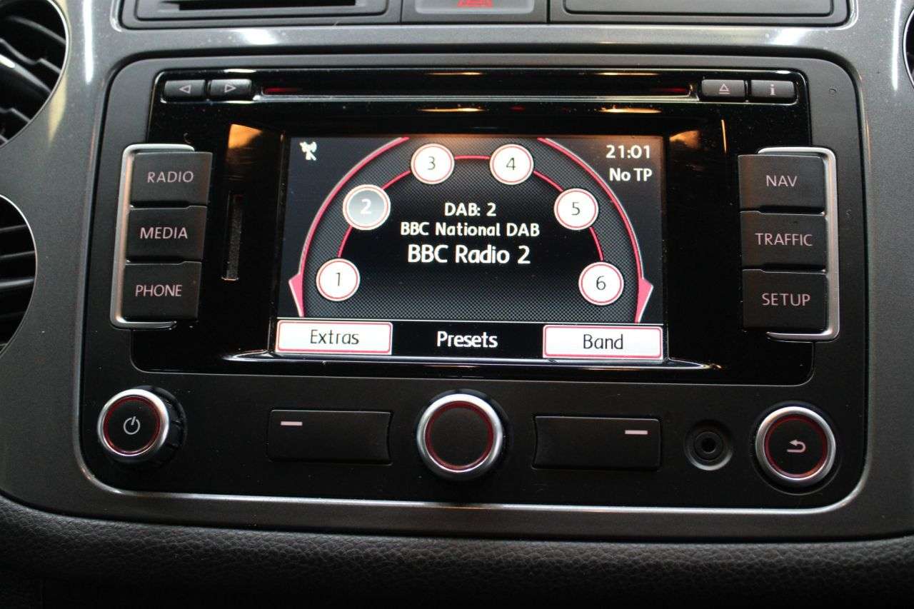 2015 VOLKSWAGEN TIGUAN 2015 VOLKSWAGEN TIGUAN