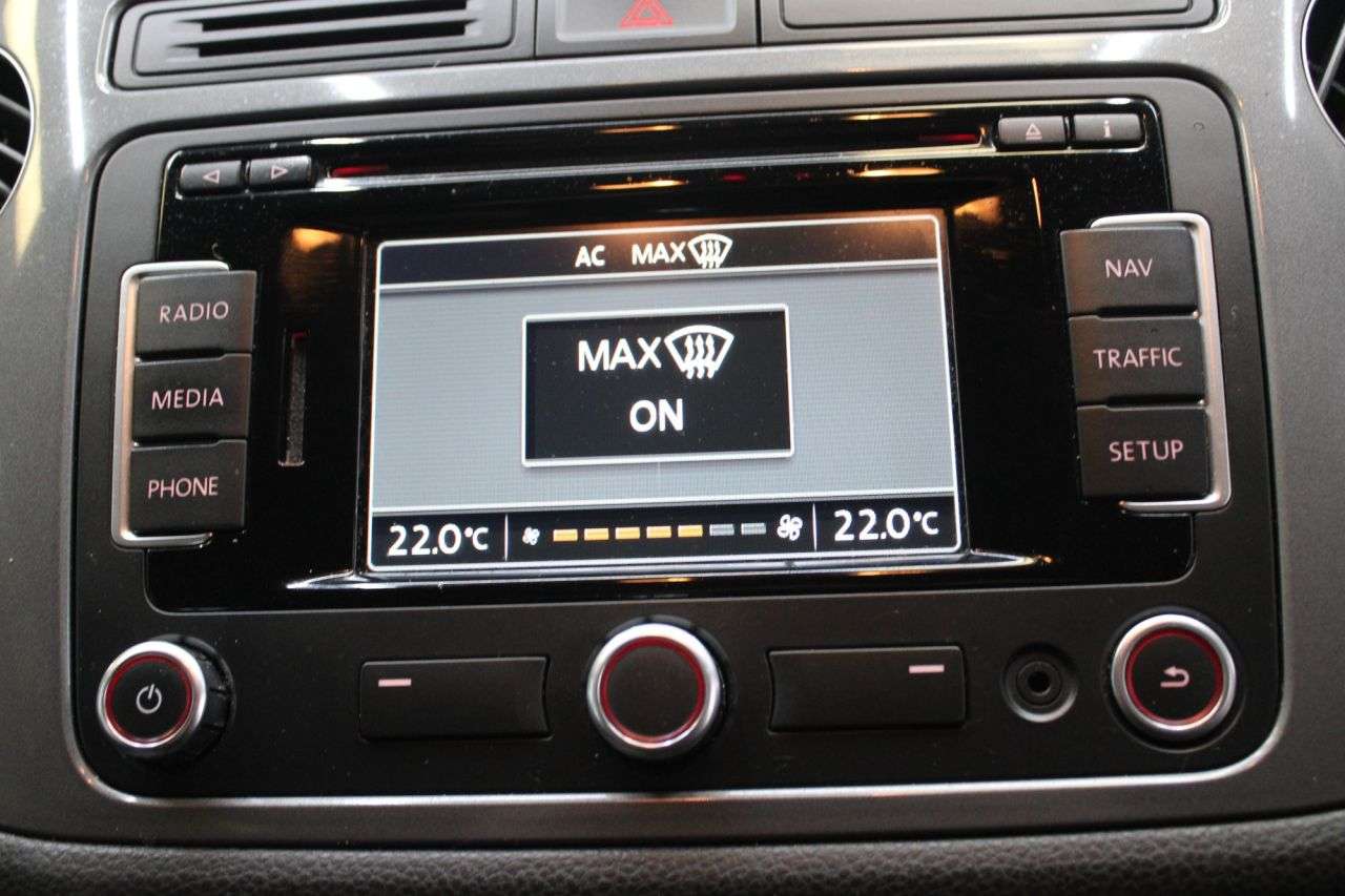 2015 VOLKSWAGEN TIGUAN 2015 VOLKSWAGEN TIGUAN