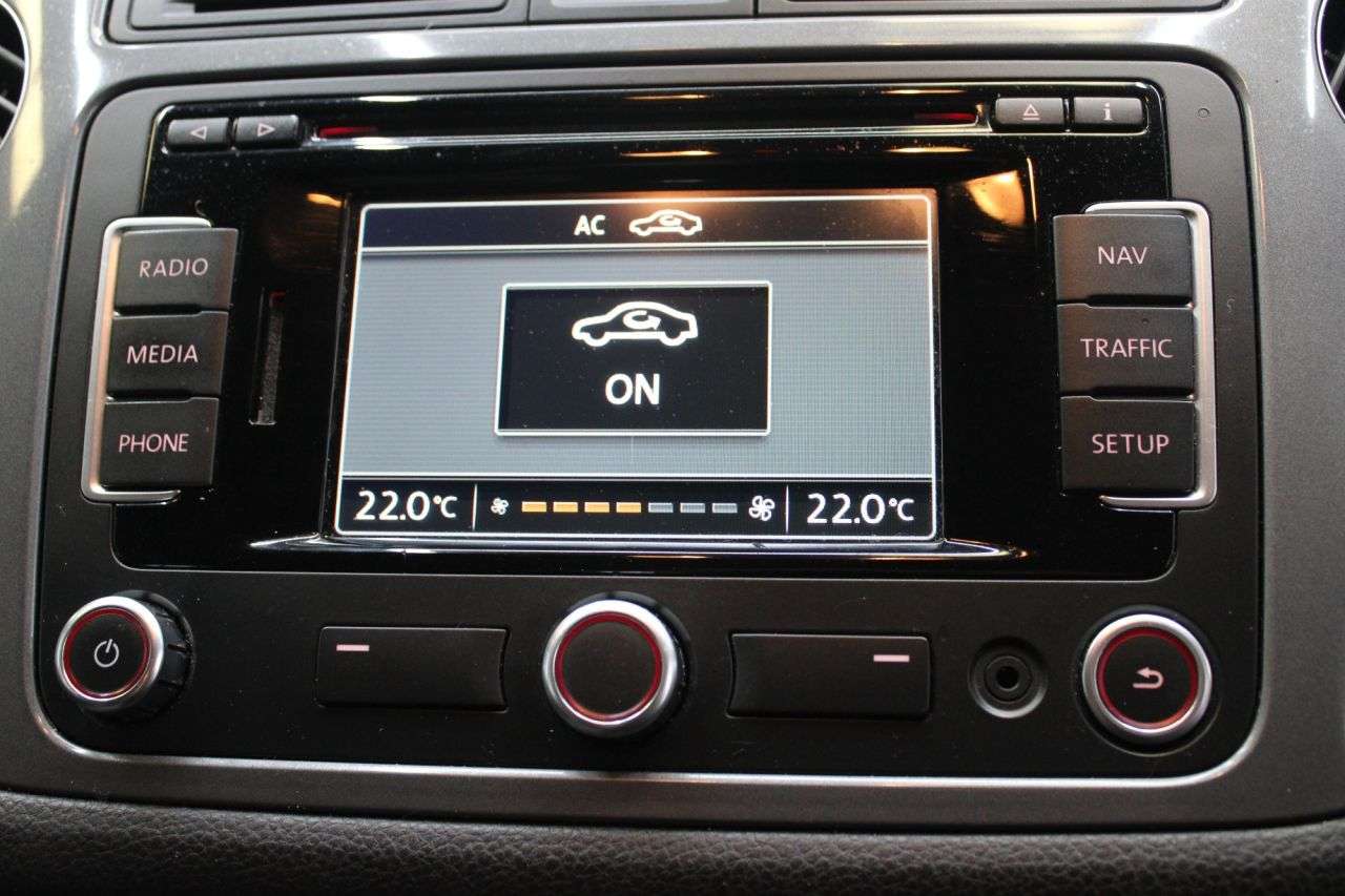 2015 VOLKSWAGEN TIGUAN 2015 VOLKSWAGEN TIGUAN