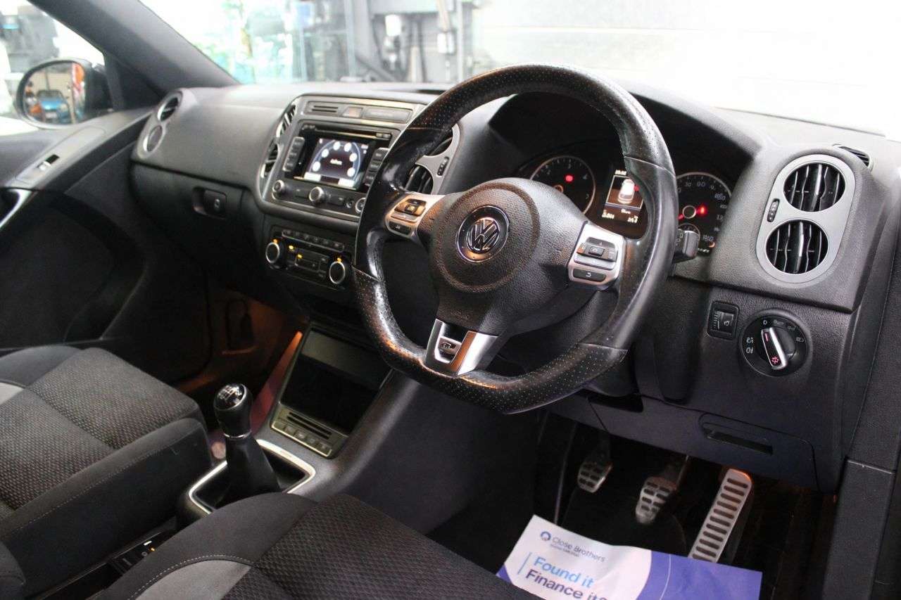 2015 VOLKSWAGEN TIGUAN 2015 VOLKSWAGEN TIGUAN