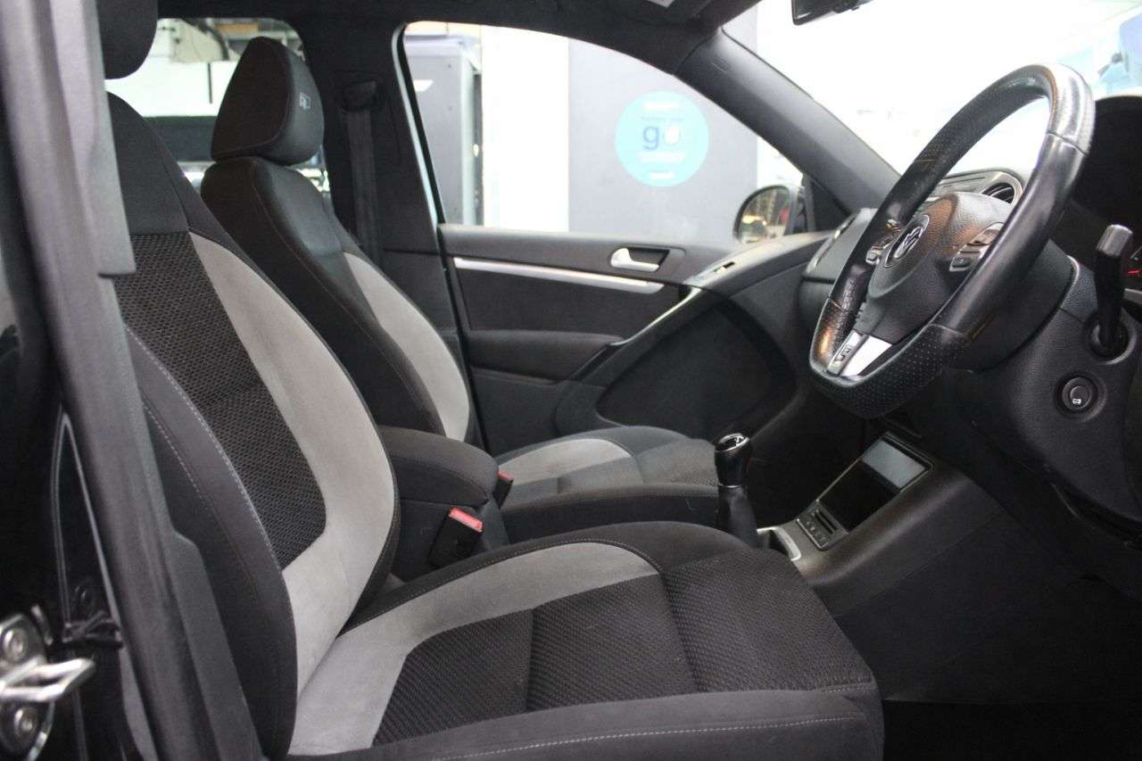 2015 VOLKSWAGEN TIGUAN 2015 VOLKSWAGEN TIGUAN