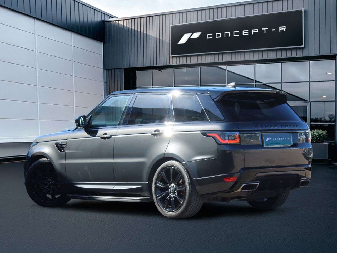 A 2022 LAND ROVER RANGE ROVER SPORT 2.0 P400e 13.1kWh HSE Dynamic Black SUV 5dr Petrol Plug-in Hybrid Auto 4WD A 2022 LAND ROVER RANGE ROVER SPORT 2.0 P400e 13.1kWh HSE Dynamic Black SUV 5dr Petrol Plug-in Hybrid Auto 4WD