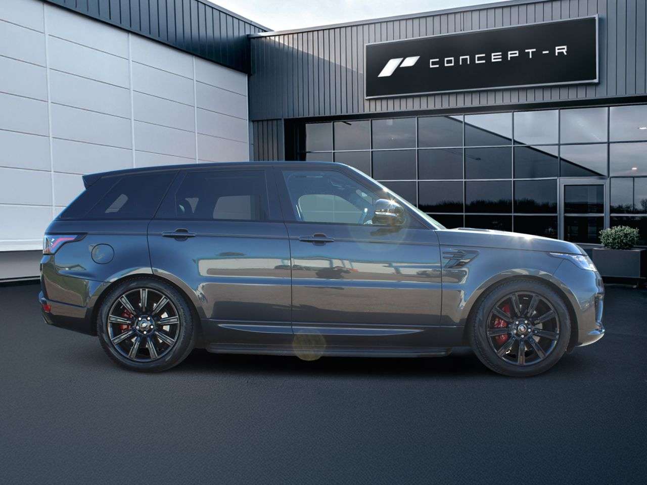 A 2022 LAND ROVER RANGE ROVER SPORT 2.0 P400e 13.1kWh HSE Dynamic Black SUV 5dr Petrol Plug-in Hybrid Auto 4WD A 2022 LAND ROVER RANGE ROVER SPORT 2.0 P400e 13.1kWh HSE Dynamic Black SUV 5dr Petrol Plug-in Hybrid Auto 4WD