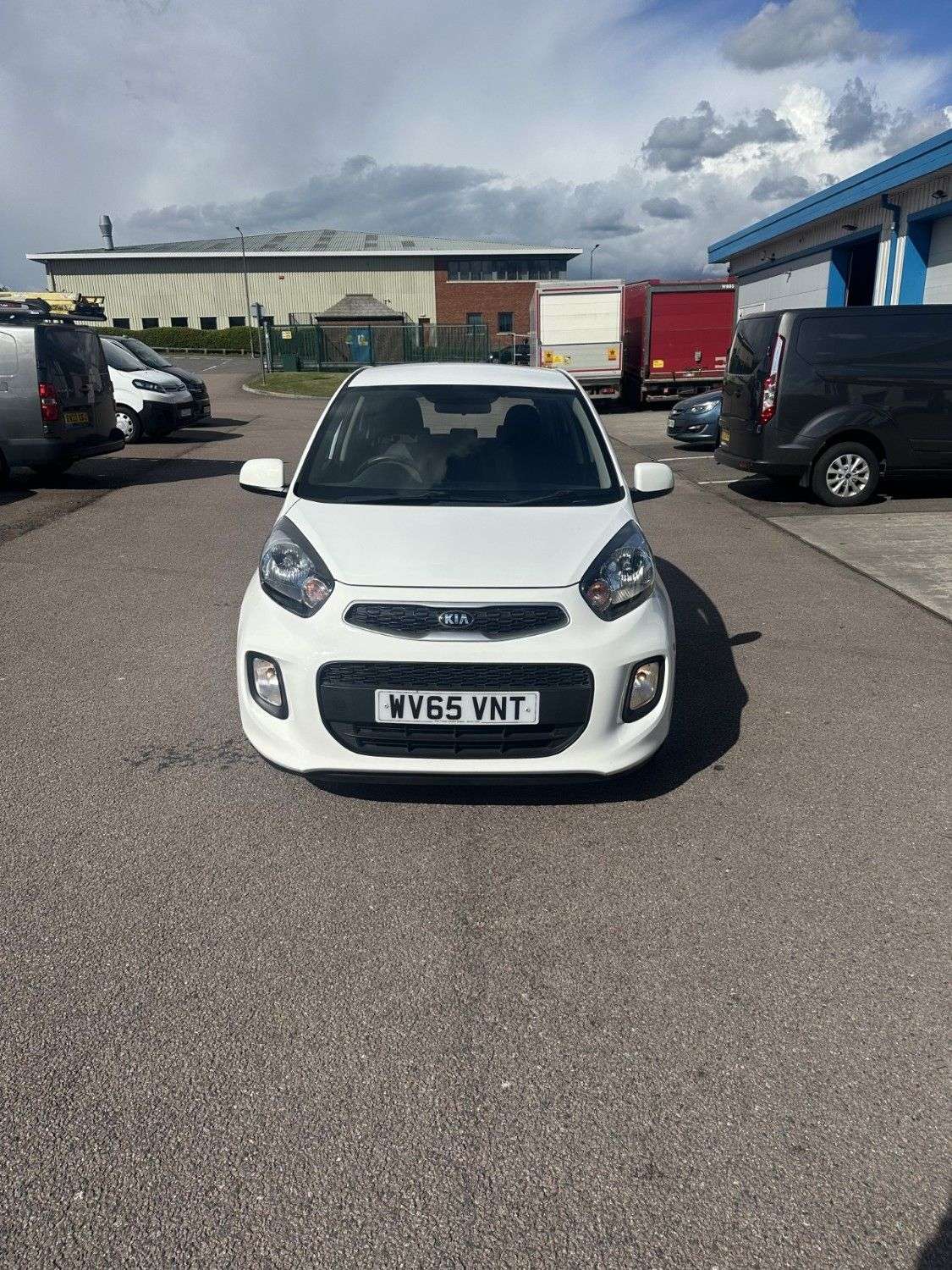 A 2015 KIA PICANTO 1.0 1 Air Hatchback 5dr Petrol Manual Euro 6 (65 bhp) ***ONLY £20 ROAD TAX* A 2015 KIA PICANTO 1.0 1 Air Hatchback 5dr Petrol Manual Euro 6 (65 bhp) ***ONLY £20 ROAD TAX*