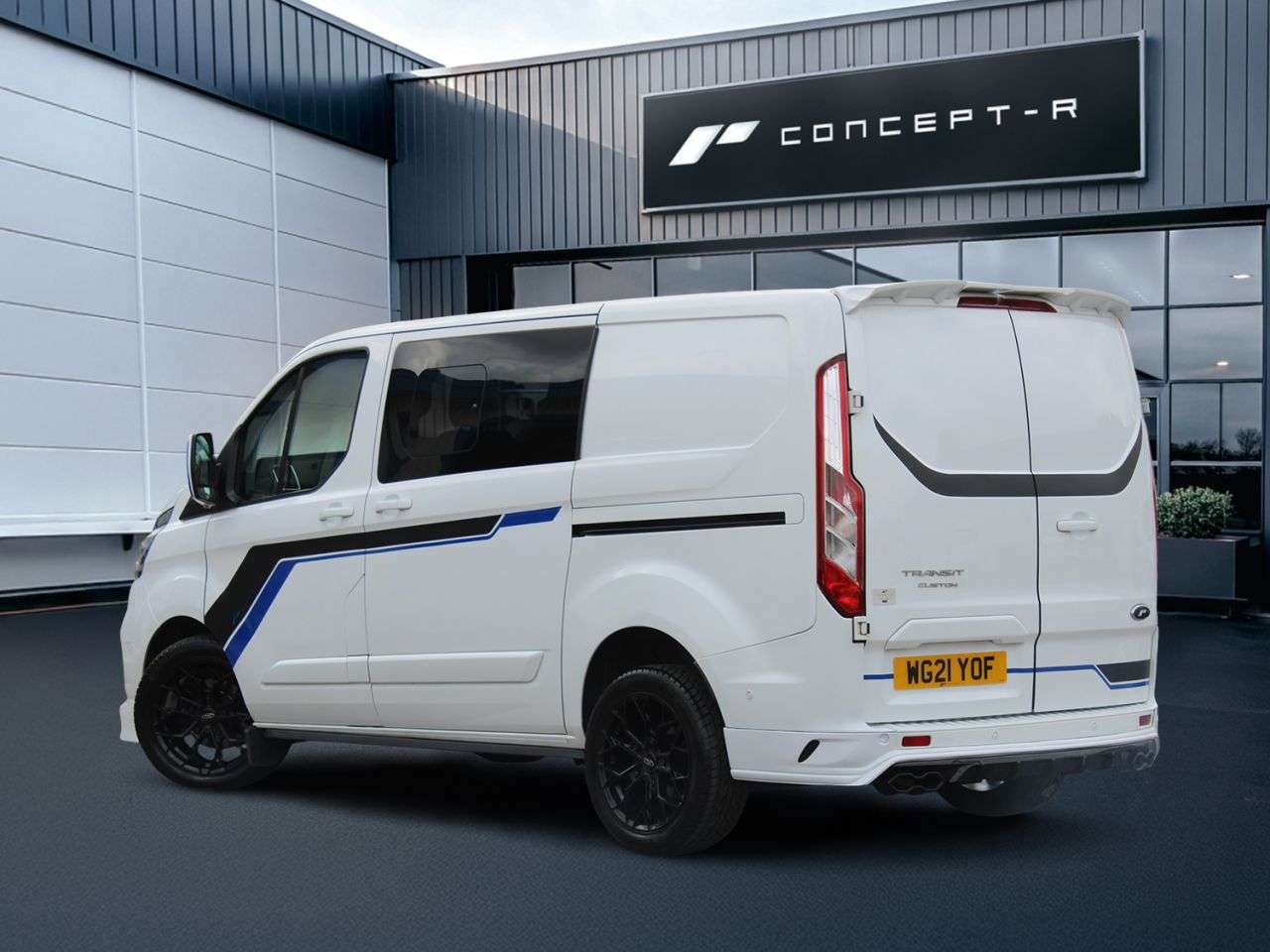 A 2021 FORD TRANSIT CUSTOM 2.0 320 EcoBlue Limited Crew Van Double Cab 5dr Diesel Manual L1 H1 Euro 6 A 2021 FORD TRANSIT CUSTOM 2.0 320 EcoBlue Limited Crew Van Double Cab 5dr Diesel Manual L1 H1 Euro 6