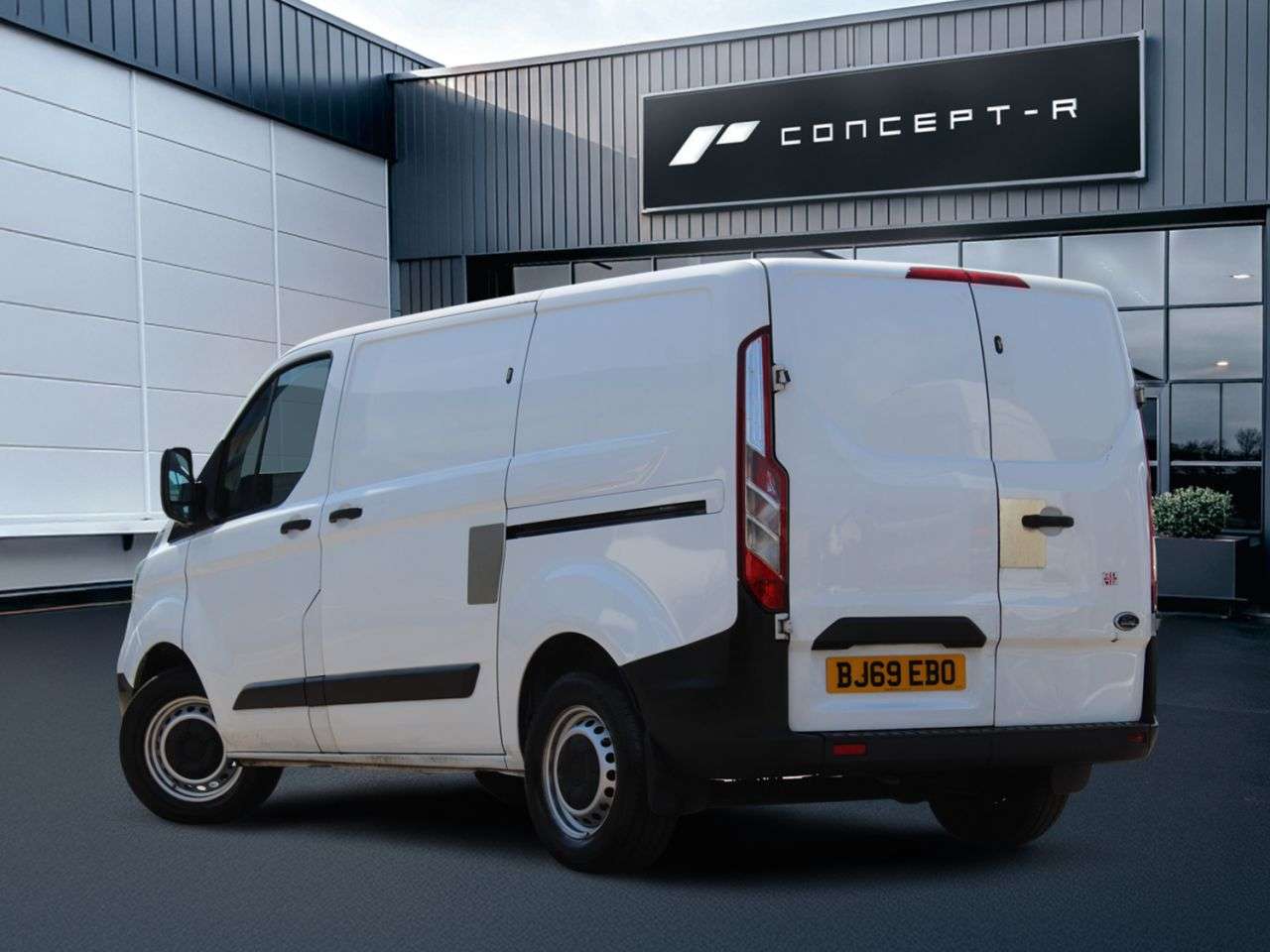 A 2019 FORD TRANSIT CUSTOM 2.0 300 EcoBlue Panel Van 5dr Diesel Manual L1 H1 Euro 6 (105 ps) ***12 MON A 2019 FORD TRANSIT CUSTOM 2.0 300 EcoBlue Panel Van 5dr Diesel Manual L1 H1 Euro 6 (105 ps) ***12 MON