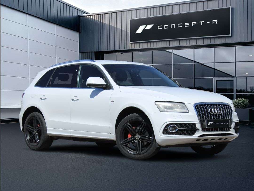 A 2012 AUDI Q5 2.0 TDI S line Plus SUV 5dr Diesel Manual quattro Euro 5 (s/s) (177 ps) FRE A 2012 AUDI Q5 2.0 TDI S line Plus SUV 5dr Diesel Manual quattro Euro 5 (s/s) (177 ps) FRE