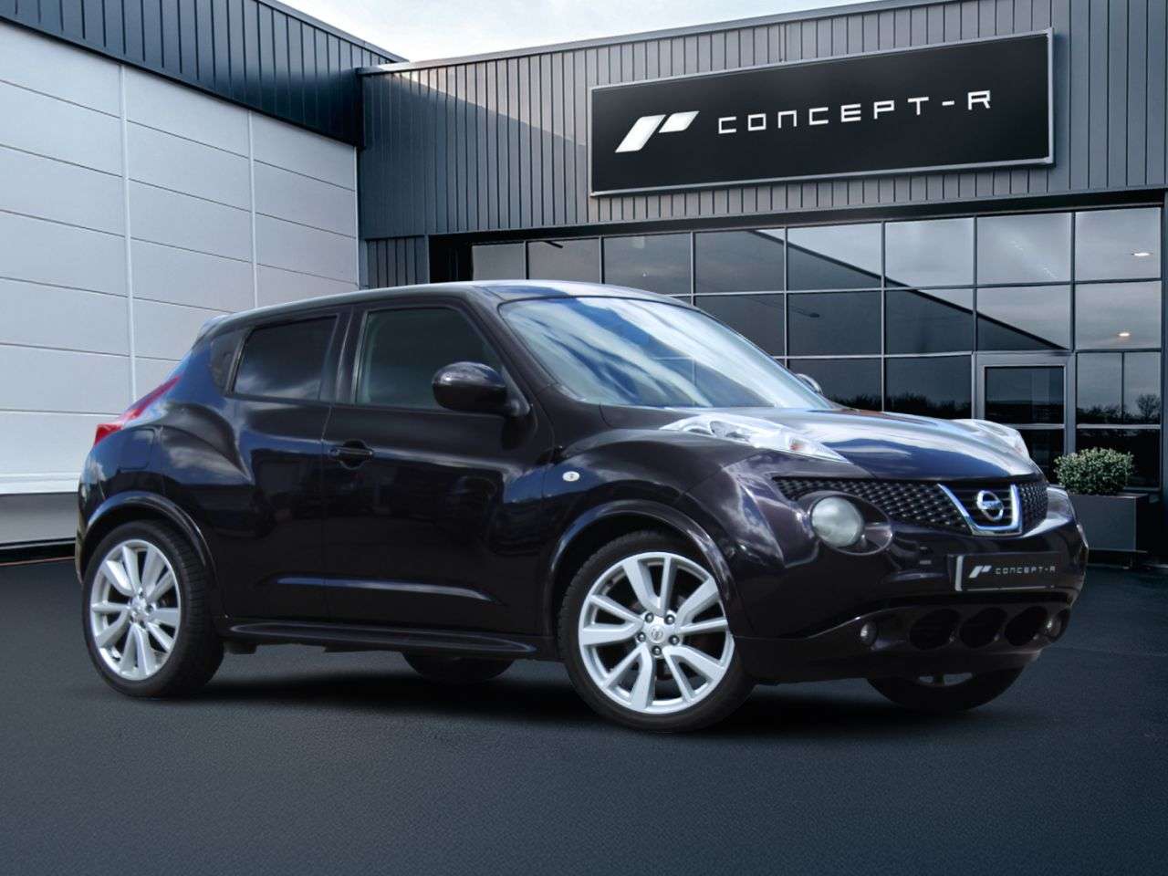 A 2012 NISSAN JUKE 1.6 Acenta Premium SUV 5dr Petrol Manual Euro 5 (s/s) (117 ps) ***ONLY 1 OW A 2012 NISSAN JUKE 1.6 Acenta Premium SUV 5dr Petrol Manual Euro 5 (s/s) (117 ps) ***ONLY 1 OW