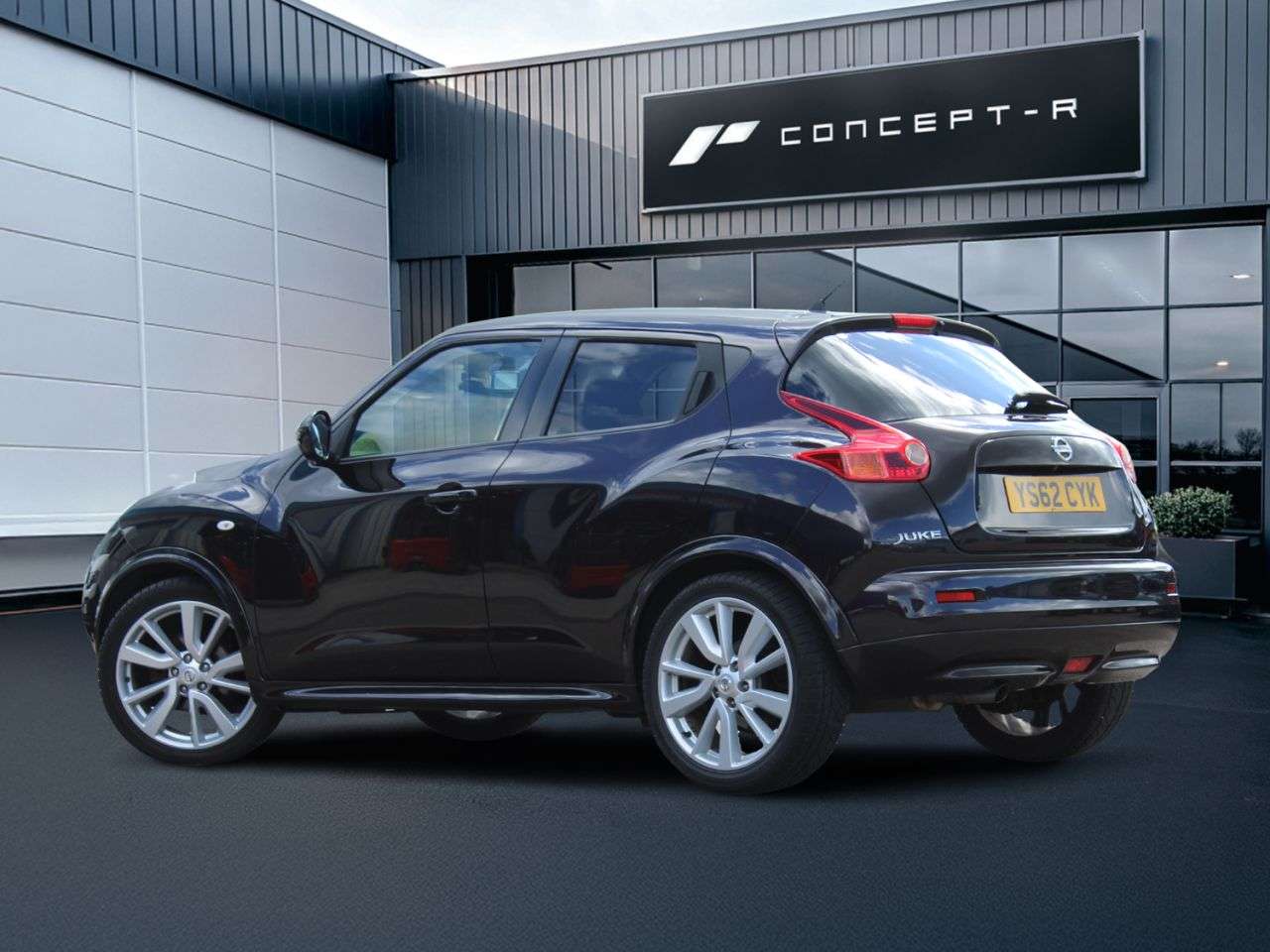 A 2012 NISSAN JUKE 1.6 Acenta Premium SUV 5dr Petrol Manual Euro 5 (s/s) (117 ps) ***ONLY 1 OW A 2012 NISSAN JUKE 1.6 Acenta Premium SUV 5dr Petrol Manual Euro 5 (s/s) (117 ps) ***ONLY 1 OW