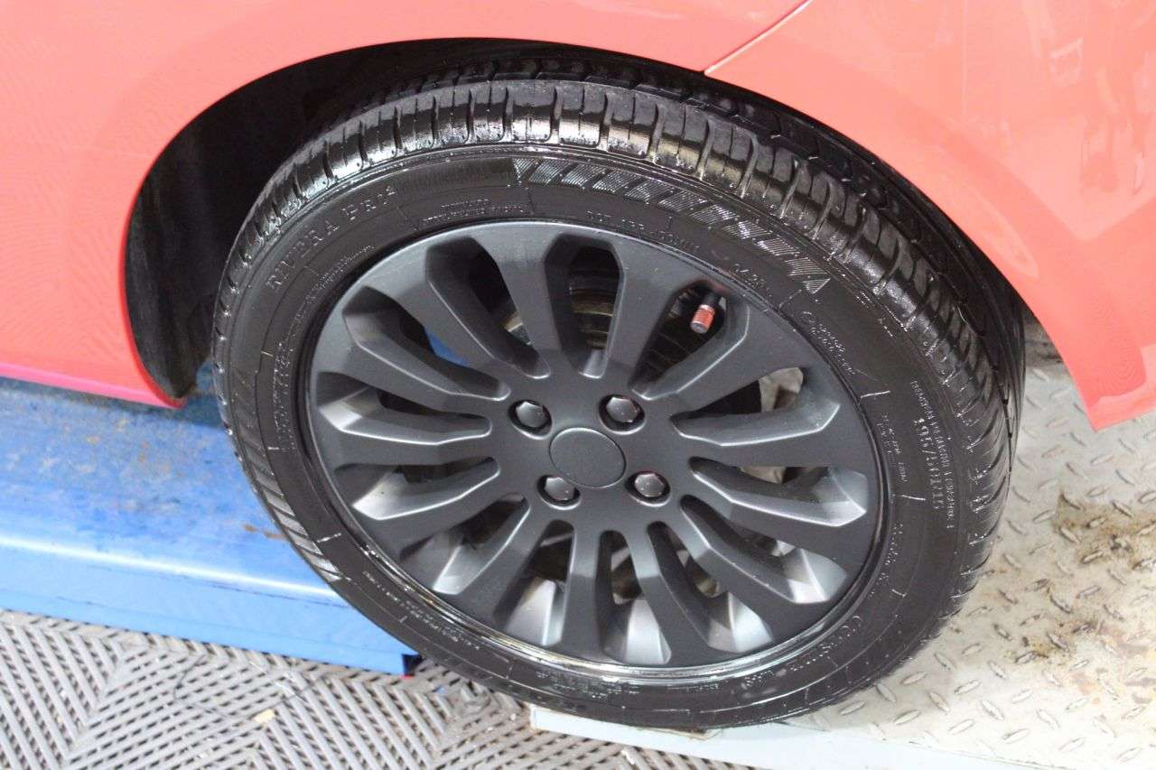 2011 FORD KA 2011 FORD KA