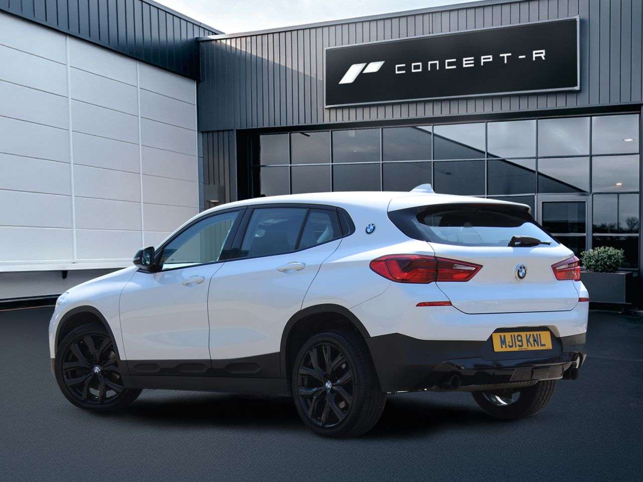 A 2019 BMW X2 2.0 20i Sport SUV 5dr Petrol DCT sDrive Euro 6 (s/s) (192 ps) ++ FREE AND N A 2019 BMW X2 2.0 20i Sport SUV 5dr Petrol DCT sDrive Euro 6 (s/s) (192 ps) ++ FREE AND N