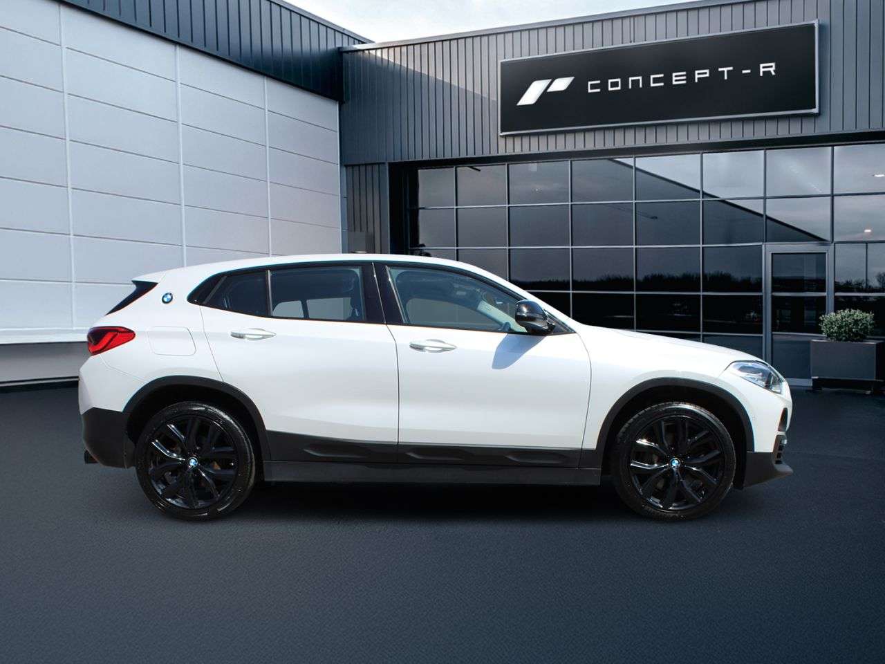 A 2019 BMW X2 2.0 20i Sport SUV 5dr Petrol DCT sDrive Euro 6 (s/s) (192 ps) ++ FREE AND N A 2019 BMW X2 2.0 20i Sport SUV 5dr Petrol DCT sDrive Euro 6 (s/s) (192 ps) ++ FREE AND N