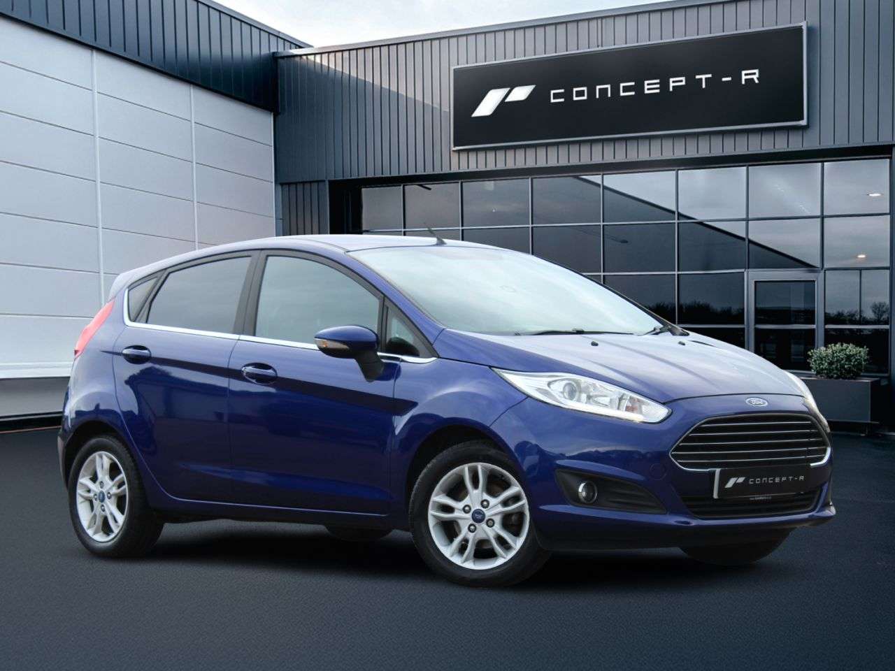 A 2015 FORD FIESTA 1.0 Zetec Hatchback 5dr Petrol Manual Euro 6 (s/s) (80 ps) ***ONLY 1 FORMER A 2015 FORD FIESTA 1.0 Zetec Hatchback 5dr Petrol Manual Euro 6 (s/s) (80 ps) ***ONLY 1 FORMER