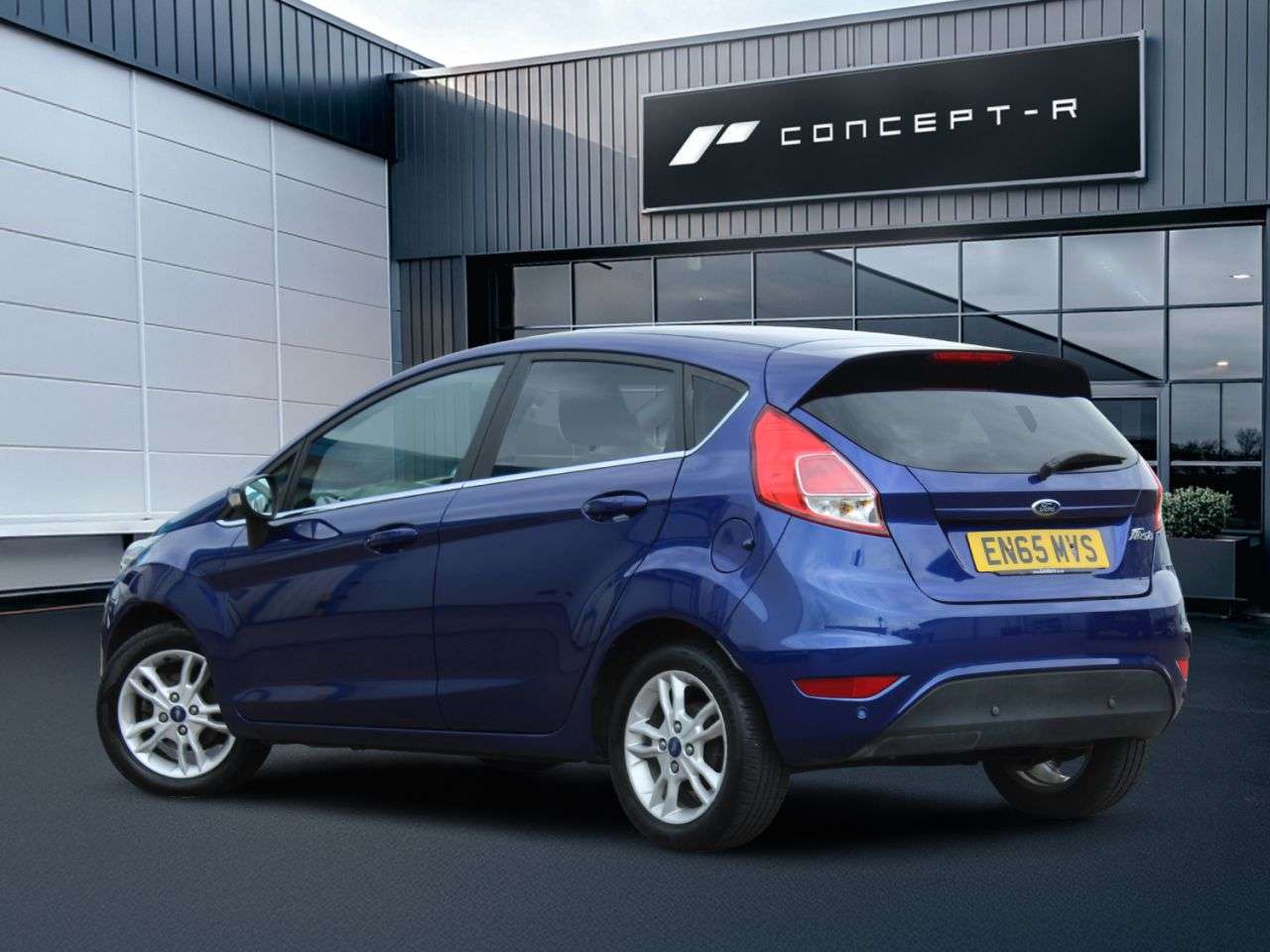 A 2015 FORD FIESTA 1.0 Zetec Hatchback 5dr Petrol Manual Euro 6 (s/s) (80 ps) ***ONLY 1 FORMER A 2015 FORD FIESTA 1.0 Zetec Hatchback 5dr Petrol Manual Euro 6 (s/s) (80 ps) ***ONLY 1 FORMER