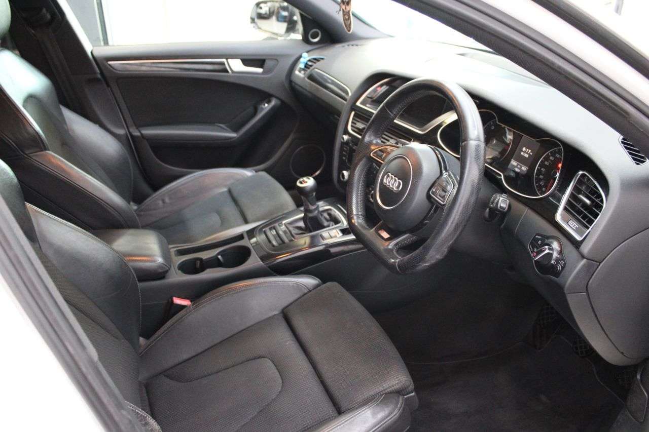 2013 AUDI A4 AVANT 2013 AUDI A4 AVANT