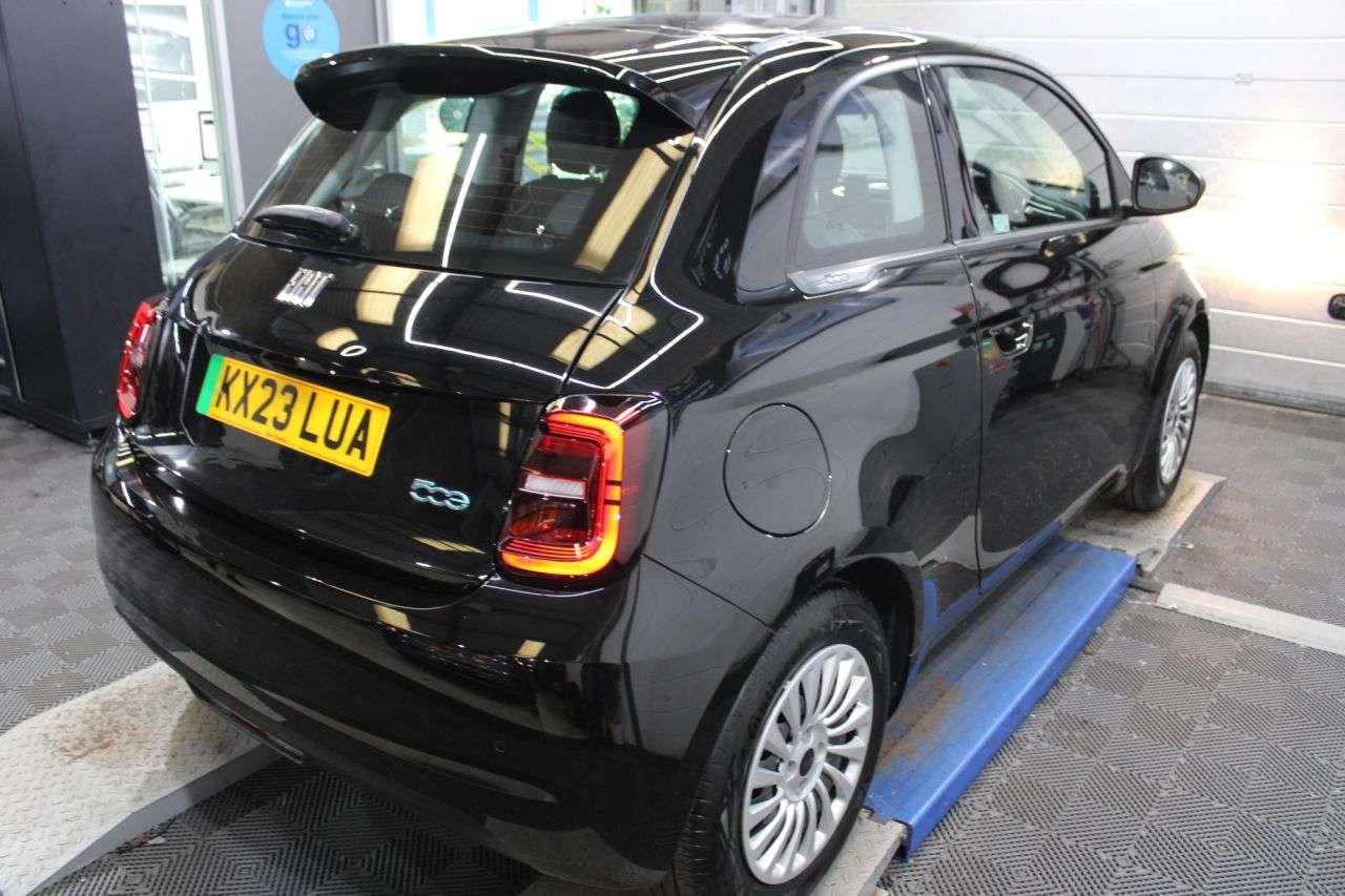 2023 FIAT 500E 2023 FIAT 500E
