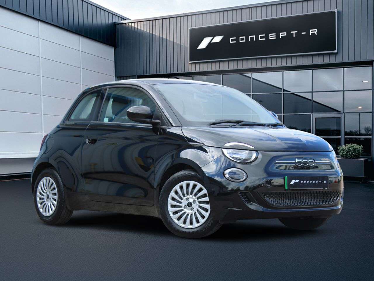 A 2023 FIAT 500E 24kWh Action Hatchback 3dr Electric Auto (95 ps) ***ONLY 28 MILES FROM NEW* A 2023 FIAT 500E 24kWh Action Hatchback 3dr Electric Auto (95 ps) ***ONLY 28 MILES FROM NEW*