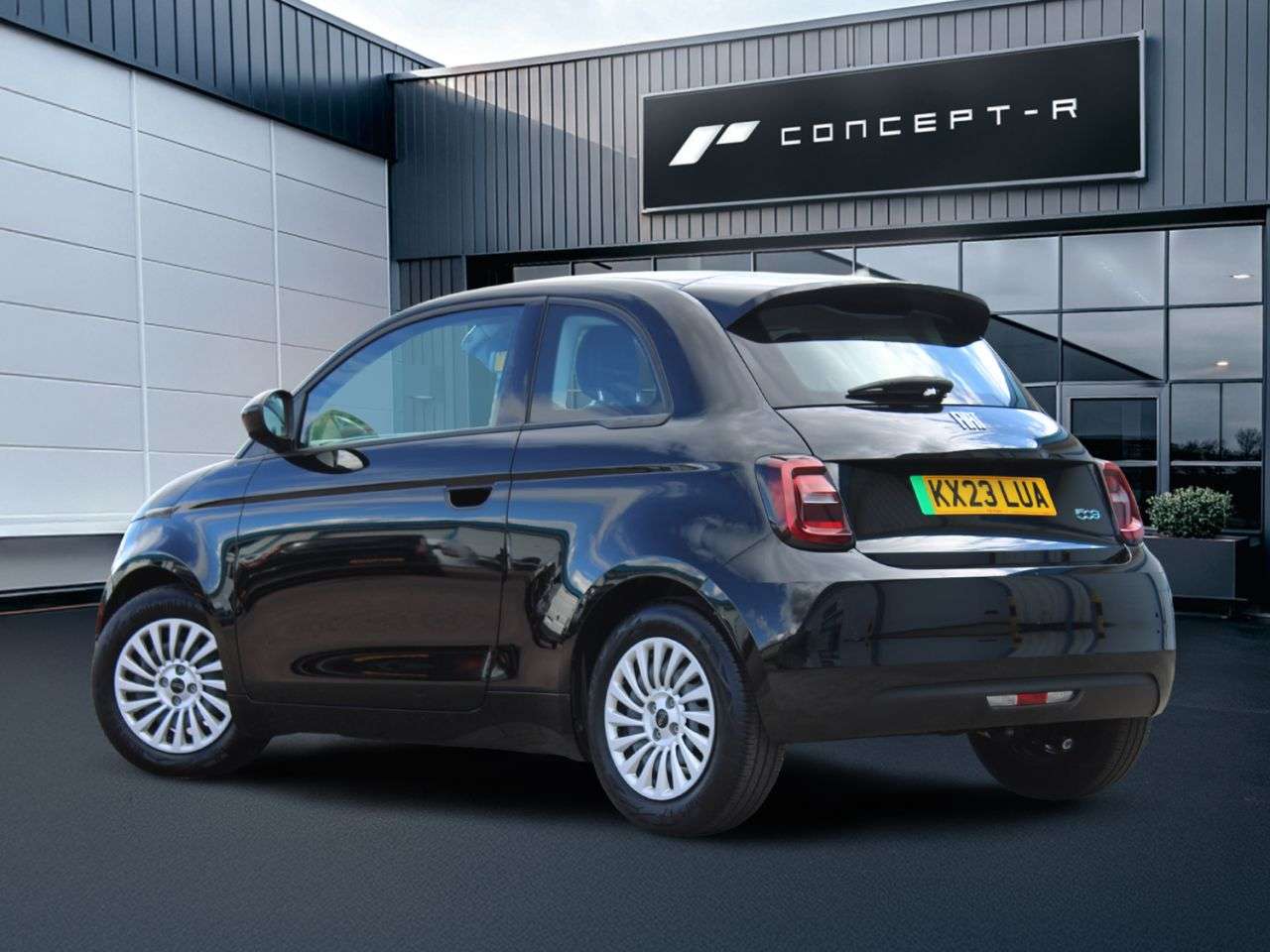 A 2023 FIAT 500E 24kWh Action Hatchback 3dr Electric Auto (95 ps) ***ONLY 28 MILES FROM NEW* A 2023 FIAT 500E 24kWh Action Hatchback 3dr Electric Auto (95 ps) ***ONLY 28 MILES FROM NEW*
