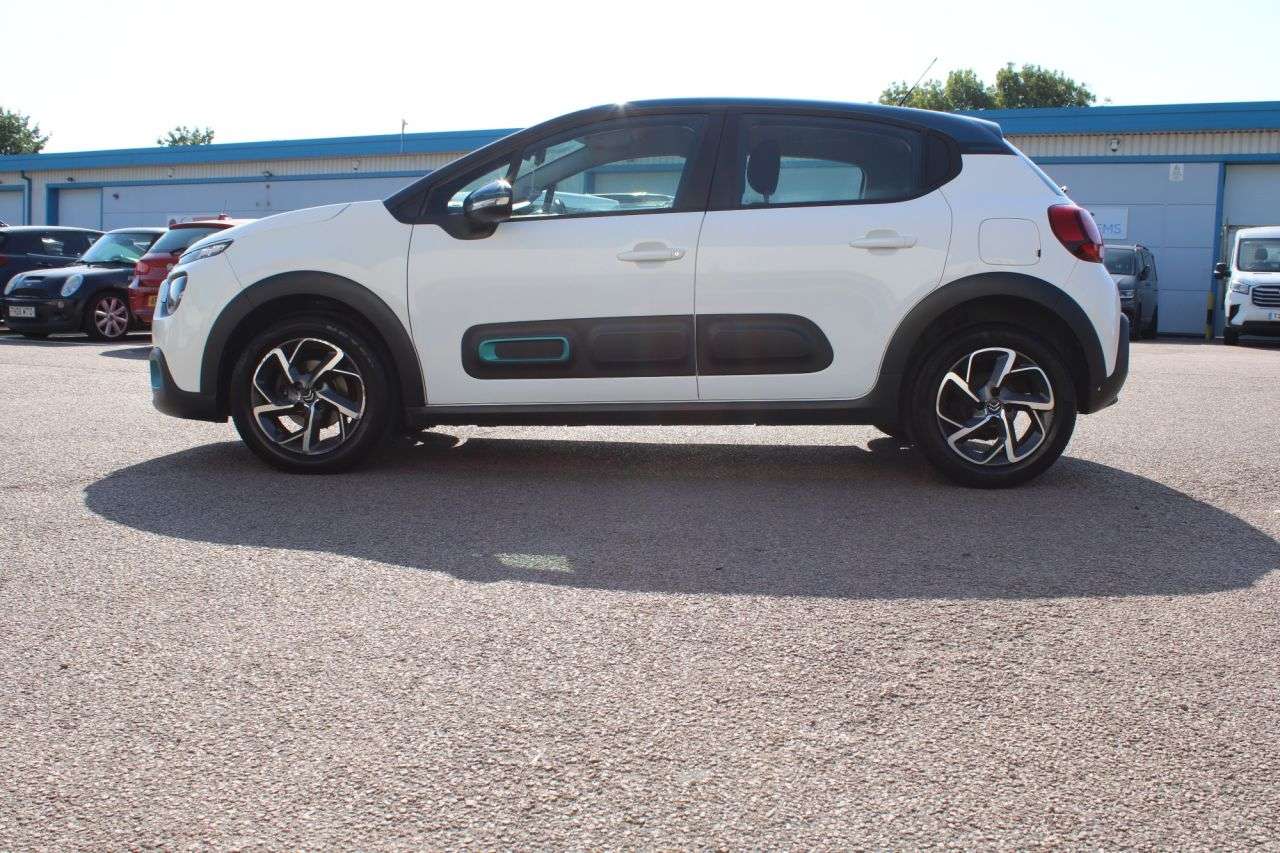 A 2021 CITROEN C3 1.2 PureTech Shine Hatchback 5dr Petrol Manual Euro 6 (s/s) (83 ps) ***CAT A 2021 CITROEN C3 1.2 PureTech Shine Hatchback 5dr Petrol Manual Euro 6 (s/s) (83 ps) ***CAT